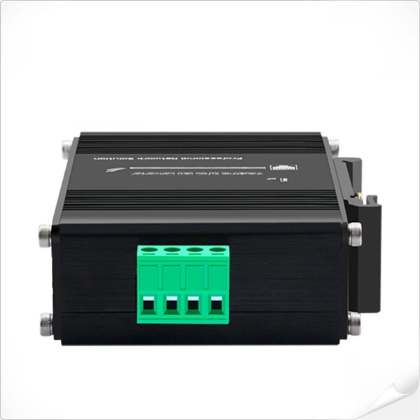Three-level distribution box with grounding protection