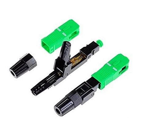 What is the principle of fiber optic communication similar to